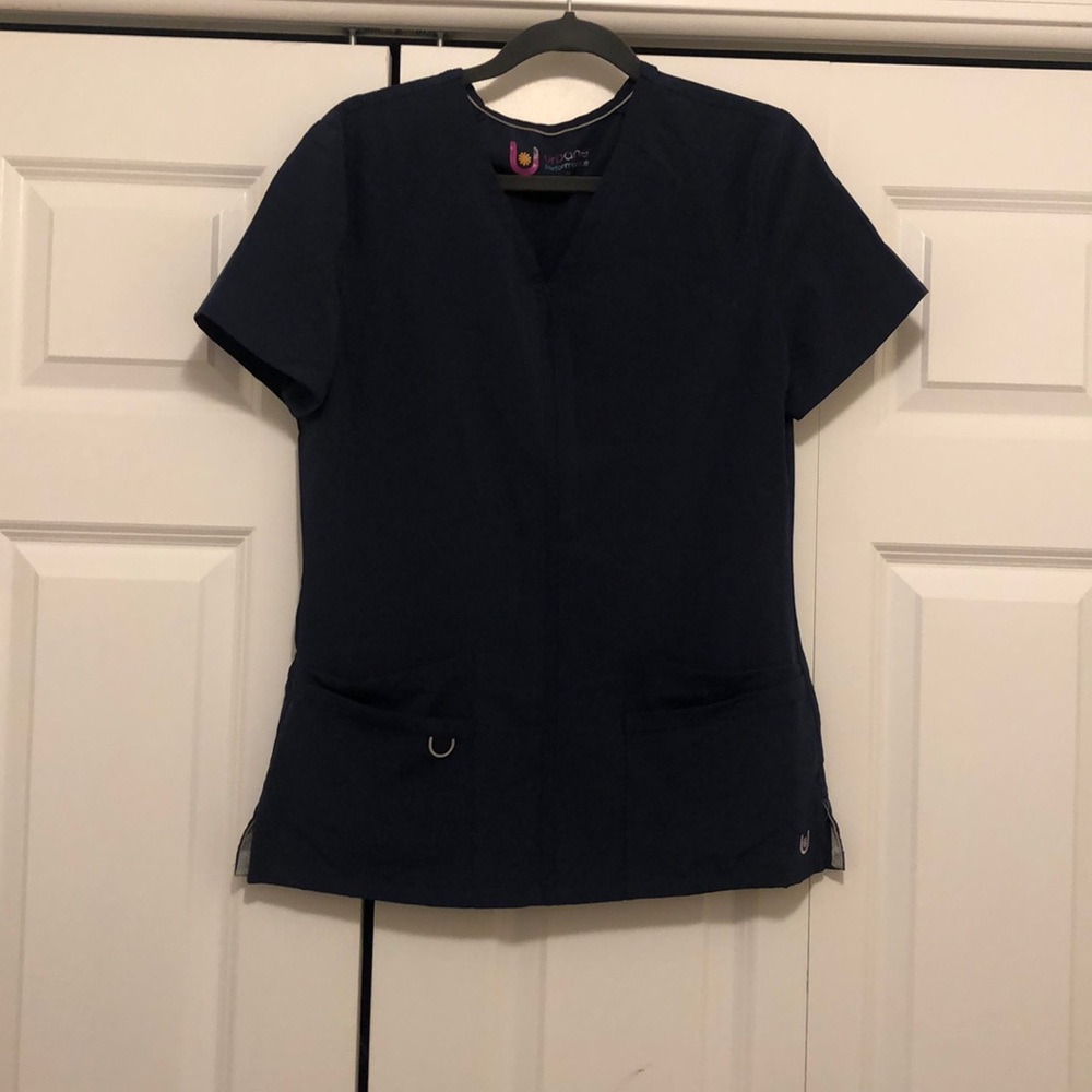 Scrub set